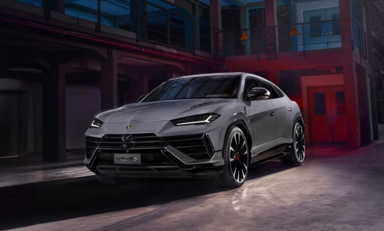 Review of 2023 Lamborghini Urus: A High-Performance SUV that Defies Expectations