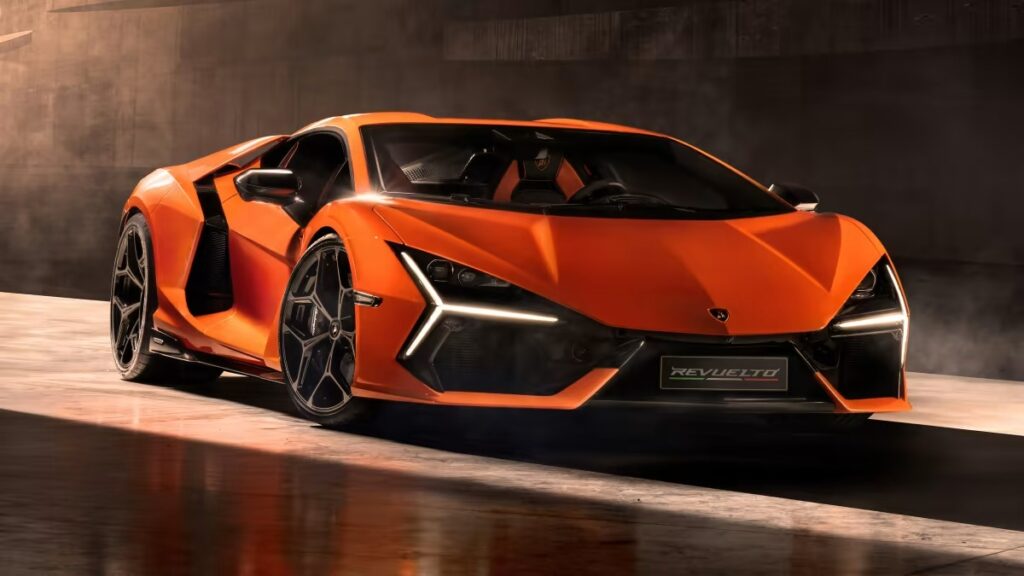 Review of 2023 Lamborghini Aventador: The Supercar You've Been Waiting For