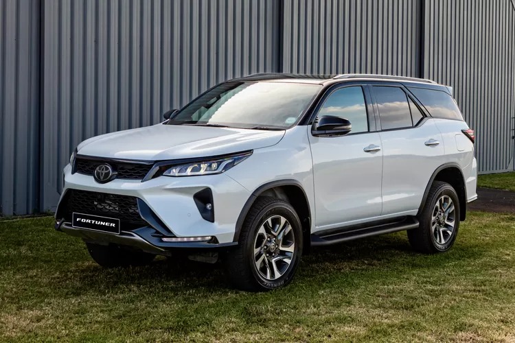 Review of 2023 Toyota Fortuner: Unleashing the Power and Style