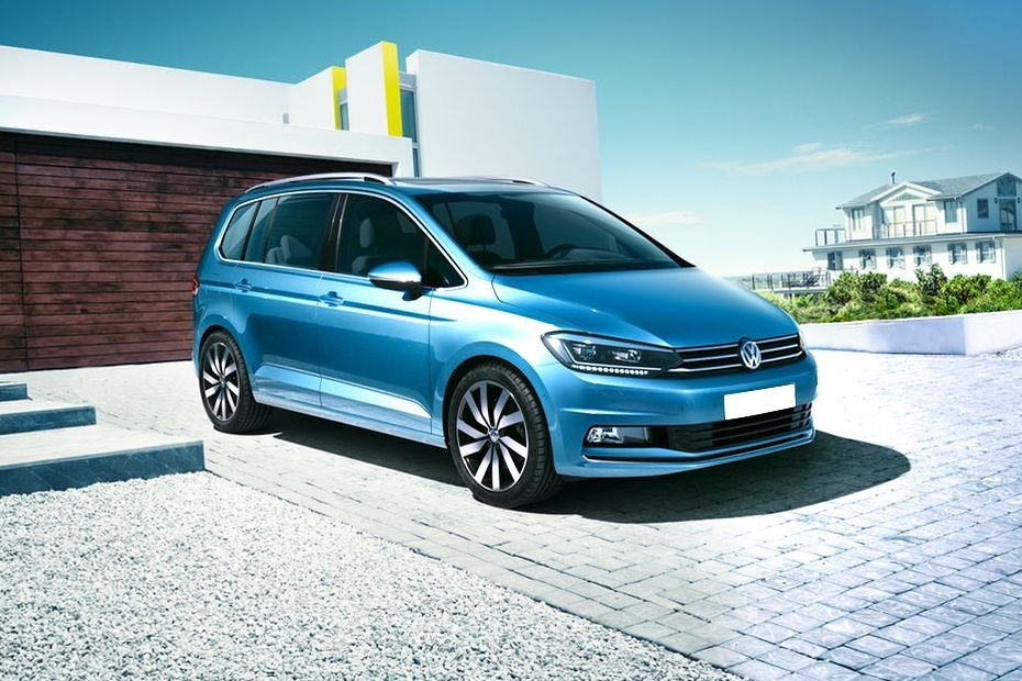 volkswagen touran front angle lo 1