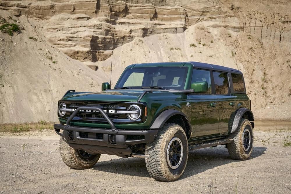 Unveiling the 2024 Ford Bronco: A Review of the Legendary Off-Roader