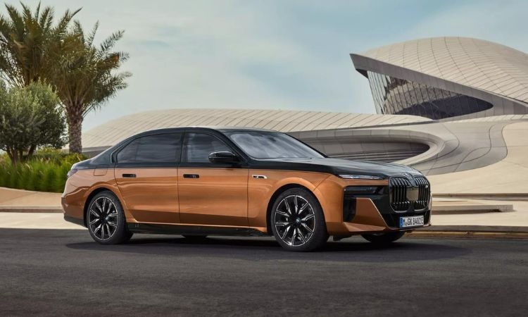 2024 BMW i7 Review: The Future of Electric Luxury