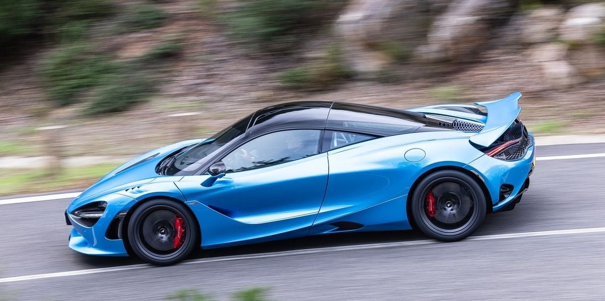 the 2024 mclaren 750s coupe and