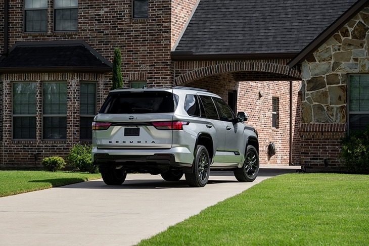 can canh toyota sequoia 2024 suv 1