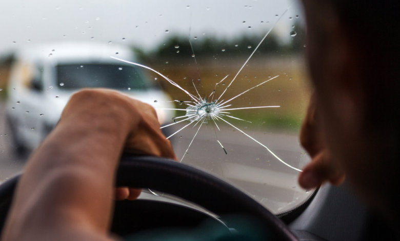 How to handle scratched or cracked steering glass